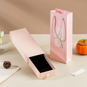 Caja de Embalaje <span class=keywords><strong>para</strong></span> Collares a <span class=keywords><strong>Precio</strong></span> de Fábrica, Caja <span class=keywords><strong>para</strong></span> Joyería con Almohadilla de Espuma y Tapa Transparente <span class=keywords><strong>para</strong></span> Collares de Perlas - Product Image 2