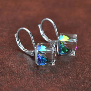 Boucles d'oreilles créatives en forme de cube de cristal coloré pour femmes, bijoux de mode - Product Image 5