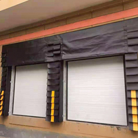 Boudoirs de chargement en mousse pour portes industrielles, fabriqués par des fabricants de boudoirs de chargement, pour quais de chargement et joints de camions