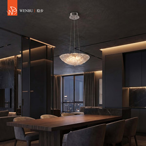 Lampe suspendue en verre artisanal ronde contemporaine pour salon de villa et salle de séjour d'hôtel - Product Image 6