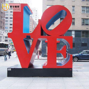 Escultura de acero inoxidable con diseño de letras de amor Jia Hua, decoración geométrica para exteriores con montaje en suelo. - Product Image 1