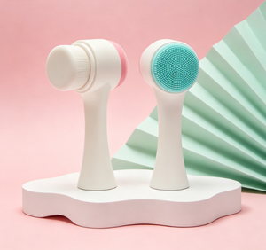 <span class=keywords><strong>Brosse</strong></span> <span class=keywords><strong>nettoyante</strong></span> faciale manuelle double face avec poils doux et têtes en <span class=keywords><strong>silicone</strong></span>, idéale pour les soins nettoyants du <span class=keywords><strong>visage</strong></span> à domicile - Product Image 1