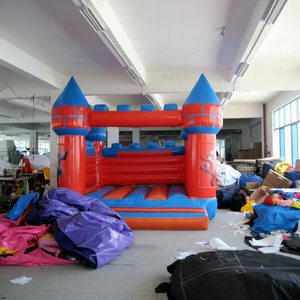 Château gonflable de 13 pieds en PVC pour location commerciale - Product Image 1