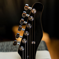 High-quality Custom-made 6-string Electric Guitar 22-fret Poplar Body C-shape Maple Neck Tech Ebony Fingerboard 6-point Tremolo