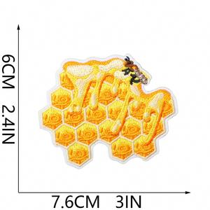Patch brodé thermocollant Famille d'abeilles jaunes, motif nid d'abeille, pour vêtements, sacs, grandes vestes - Product Image 6