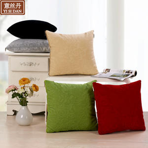 Coussin de voiture Yisidan en tissu floqué, couleur unie, broderie, coussin de dossier avec rembourrage en soie pour utilisation en voiture - Product Image 1