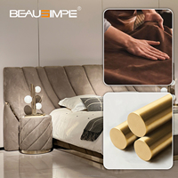 Mobilier de chambre à coucher design de luxe léger Lit en chamois complet King Size Lit en bois Lit double capitonné à boutons