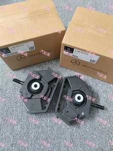 Adecuado para g500 g55 g350 g63amg Big <span class=keywords><strong>G</strong></span> motor pie pegamento soporte almohadilla de goma esquina pegamento 4602407018 - Product Image 2