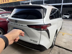 Toyota <span class=keywords><strong>Sienna</strong></span> <span class=keywords><strong>2022</strong></span>, Monovolumen de Lujo para Negocios, Híbrido de 2.5L, Volante a la Izquierda, Vehículo de Pasajeros de 7 Plazas - Product Image 2