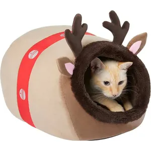 2024 Pet Supplies Designer Cheap Dog Houses Nest Christmas Super Cute Xmas Cozy Comfortable Doggy Cat Bed House