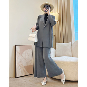 Vêtements décontractés pour femmes, manteau plissé uni et pantalon droit en tricot pour les occasions professionnelles, vente en gros - Product Image 2