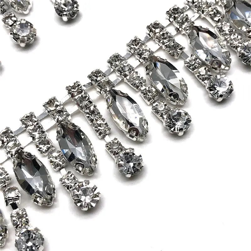 Vente en gros de chaîne en diamant avec pompon chaîne en cristal fantaisie pour décoration de robe de mariée accessoires de bijoux à bricoler soi-même