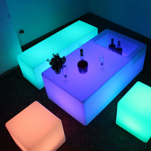 โต๊ะบาร์สไตล์มินิมอลทันสมัย 16056 สีเขียว ดีไซน์ทรงสี่เหลี่ยมผืนผ้า พร้อมไฟ LED ทรงลูกบาศก์ <span class=keywords><strong>เก้าอี้</strong></span>สตูลสำหรับห้องส่วนตัว โต๊ะกาแฟทรงลูกเต๋า - Product Image 4