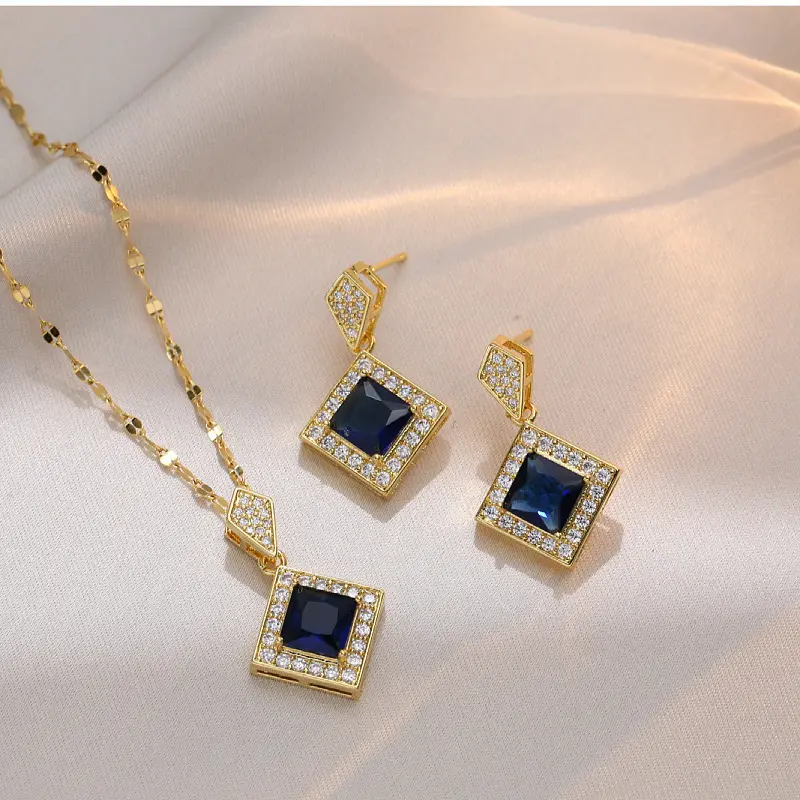 Дешевые цены модные ретро синий циркон кулон титановая сталь ожерелье серьги свадебный набор дешевые цены 2023 новые женские украшения