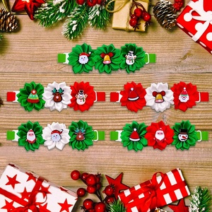 <span class=keywords><strong>Collar</strong></span> de perro de Navidad de tamaño ajustable con 3 flores y lindo Papá Noel muñeco de nieve campana cuello arco accesorios de ropa para mascotas - Product Image 4