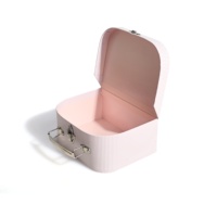 Valises en carton roses de luxe biodégradables faites à la main avec logo personnalisé Jouets pour enfants Mignonne mini valise Boîte-cadeau avec poignée en métal
