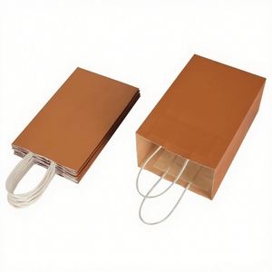 Bolsas de Regalo de Papel Kraft Natural Sin Blanquear de la Marca KM Eco Luxury con Asas de Papel Trenzado para Boutiques de Ropa y Tiendas de Regalos - Product Image 2