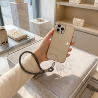En gros, Dragonne de téléphone de luxe en strass et cristal scintillant, anti-perte, avec languette de fixation pour coques