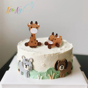 Prêt à expédier, en stock : Décorations de gâteaux 3D comestibles en <span class=keywords><strong>sucre</strong></span>, série animale, girafe faite à la main, pour fêtes et cupcakes - Product Image 1