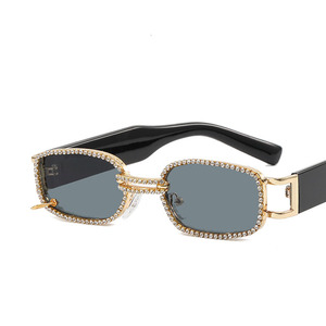 YTSPLAS003 Gafas <span class=keywords><strong>de</strong></span> sol cuadradas con diamantes para mujer <span class=keywords><strong>2022</strong></span> Venta al por mayor <span class=keywords><strong>Lentes</strong></span> táctiles <span class=keywords><strong>de</strong></span> estilo europeo y americano y Marco <span class=keywords><strong>de</strong></span> PC - Product Image 3