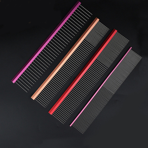 <span class=keywords><strong>Pettine</strong></span> <span class=keywords><strong>per</strong></span> pidocchi di lusso in acciaio inossidabile <span class=keywords><strong>per</strong></span> animali domestici in metallo a nido d'ape <span class=keywords><strong>pettine</strong></span> <span class=keywords><strong>per</strong></span> gatti - Product Image 1