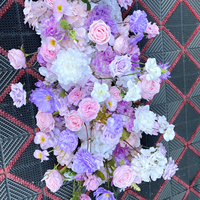 Vente en gros de chemins de table multicolores en vrac Fleurs artificielles pour décoration de mariage