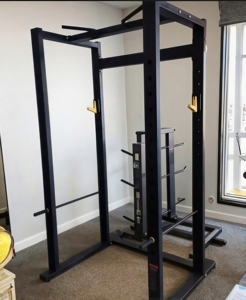Rack <span class=keywords><strong>de</strong></span> musculation professionnel SK Commercial, robuste, en acier Q235 <span class=keywords><strong>de</strong></span> 3,0 mm, cage à squats multifonctionnelle <span class=keywords><strong>pour</strong></span> entraînement <span class=keywords><strong>de</strong></span> force professionnel en salle <span class=keywords><strong>de</strong></span> <span class=keywords><strong>sport</strong></span> ou club. - Product Image 4