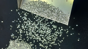 Diamantes Blancos Naturales Cultivados en Laboratorio, Corte Redondo, Tamaño Pequeño a Mediano, Paquete a Granel - Product Image 2