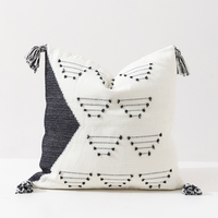 Housse de coussin décorative en chenille à motifs floraux, réversible, avec pompons, pour canapé et salon