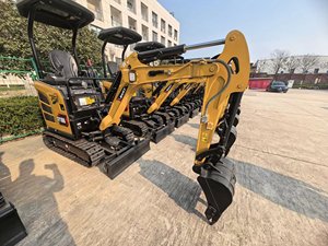 Excavadora Usada Sany SY18U Original de 1.8 Toneladas, Fabricada en China, en Buen Estado - Product Image 3