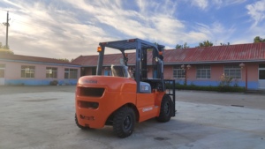 Qc מלגזה דיזל <span class=keywords><strong>2</strong></span> טון <span class=keywords><strong>2</strong></span>.5 טון 3 טון 4 טון 5 טון 6 טון מלגזה <span class=keywords><strong>5ton</strong></span> 3 מחיר מלגזה עם 1 שנה אחריות - Product Image 4