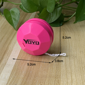 Vente en gros de mini yo-yo pour enfants, yo-yo classique à surface polygonale de couleur unie brillante, petit yo-yo à manivelle, jouet de jeu de balle - Product Image 6