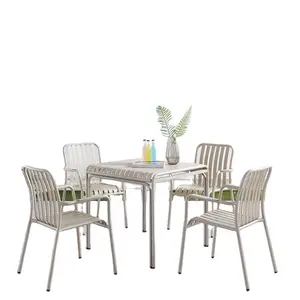 Cadeiras de alumínio fundido para móveis, 4 cadeiras e mesa de design simples de café para móveis ao ar livre e móveis de jardim