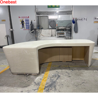 Table de bureau réglable en Corian de forme incurvée pour le personnel de la chambre exécutive