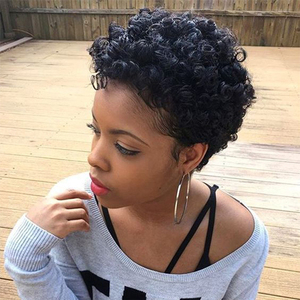 Perruques en <span class=keywords><strong>cheveux</strong></span> humains naturels 100% avec <span class=keywords><strong>coupe</strong></span> pixie bouclée 13x4 HD Lace Front pour femmes noires, perruques Jamila sans colle, noir naturel - Product Image 3
