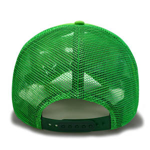 Gorras Trucker Personalizadas de 5 Paneles, Estilo Clásico Y2K, Gorra Trucker con Visera Curva, Gorra Estructurada con Malla Trasera y Cierre a Presión - Product Image 5