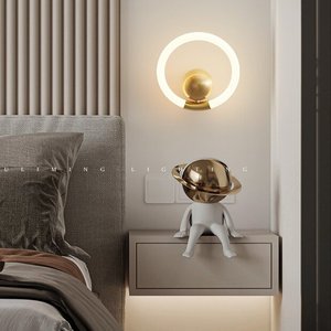 Lámpara de Pared de Latón Iluminada de 360° con Diseño Geométrico Creativo, con Tubo de Luz LED Acrílico para Sala de Estar, Dormitorio, Mesita de Noche - Product Image 1