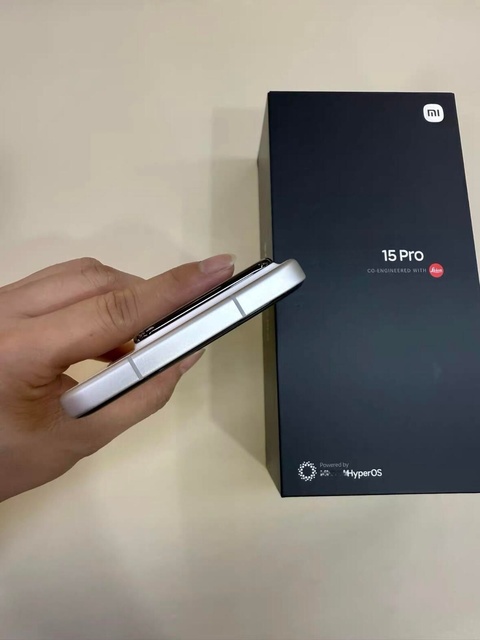 Hot Selling 2025 Xiao Mi 15 Pro 6.73'' Snapdragon 8 Octa Core 6100mAh 50MP Triple Rear Cameras 5G Smartphone