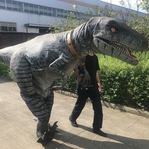 Vente flash Jeux de parc d'attractions Équipement interactif Costume de <span class=keywords><strong>dinosaure</strong></span> réaliste pour adulte raptor Marche réaliste Animatronique - Product Image 3