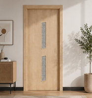 Porte moderne en PVC recouvert de WPC, équipée d'une bande de verre insérée, design unique, anti-déformation, durable, adaptée à la décoration intérieure