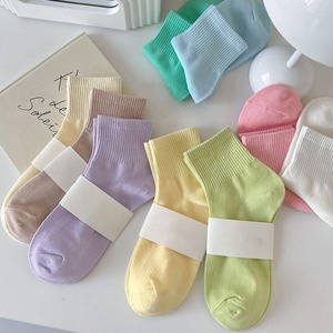 Offre Spéciale printemps et été Ins couleur Pure mi-tube court mince respirant <span class=keywords><strong>coton</strong></span> tendance femmes <span class=keywords><strong>chaussettes</strong></span> mignon - Product Image 1