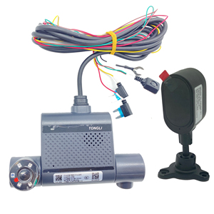 Ad alta risoluzione 1080P Mobile <span class=keywords><strong>DVR</strong></span> Kit 3 canali Dashcam con 4G GPS WiFi per Taxi garanzia di 1 anno - Product Image 1
