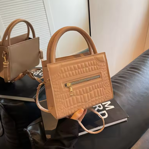 New Fashionable Single Shoulder Bag Trendy Crossbody Bag Stylish Wallet Affordable Crossbody Bag <b>Handbag</b> - Product Image 2