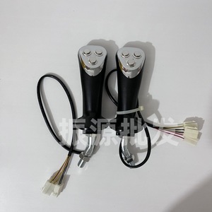 Palanca de control eléctrico Xinyuan 65/75 para grúa con función de apagado automático, una manija, material plástico - Product Image 2