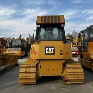 Bulldozer Caterpillar D5K Usado de 10 Toneladas con Motor CAT C4.4, Caja de Cambios, Rodamientos y Bomba para Construcción de Carreteras y Nivelación de Terrenos - Product Image 5