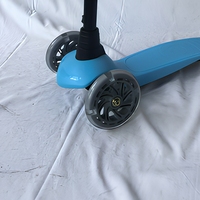 Trottinette pliable à trois roues certifiée CE pour enfants, avec roues en PU, plateau en PP, hauteur réglable, utilisation en extérieur et lumière incluse
