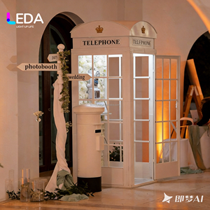 ตู้โทรศัพท์โลหะสีขาวตกแต่งงานแต่งงานสไตล์โมเดิร์น LEDA ขนาดและสีตามสั่ง สำหรับงานอีเว้นท์ - Product Image 1