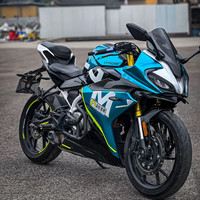 Moto sportive d'occasion Spring Breeze CF250 250cc bicylindre refroidie par eau 160km/h homologuée pour la route