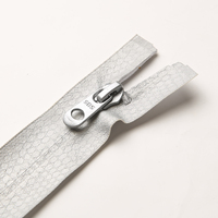 SBS # 7 Fermetures éclair invisibles en nylon à extrémité ouverte, à dents transparentes, avec ruban argenté effet brillant liquide, 20 cm, certifiées ISO9001, pour la mode futuriste et les tenues de scène