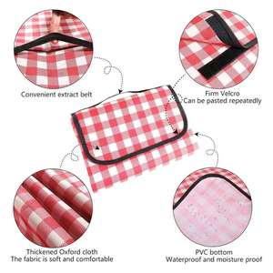 Manta de Picnic Impermeable con Logotipo Personalizado de 200 x 150 cm, Tapete de Playa Plegable y Portátil para Actividades al Aire Libre - Product Image 4